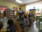 Pszczółki w bibliotece